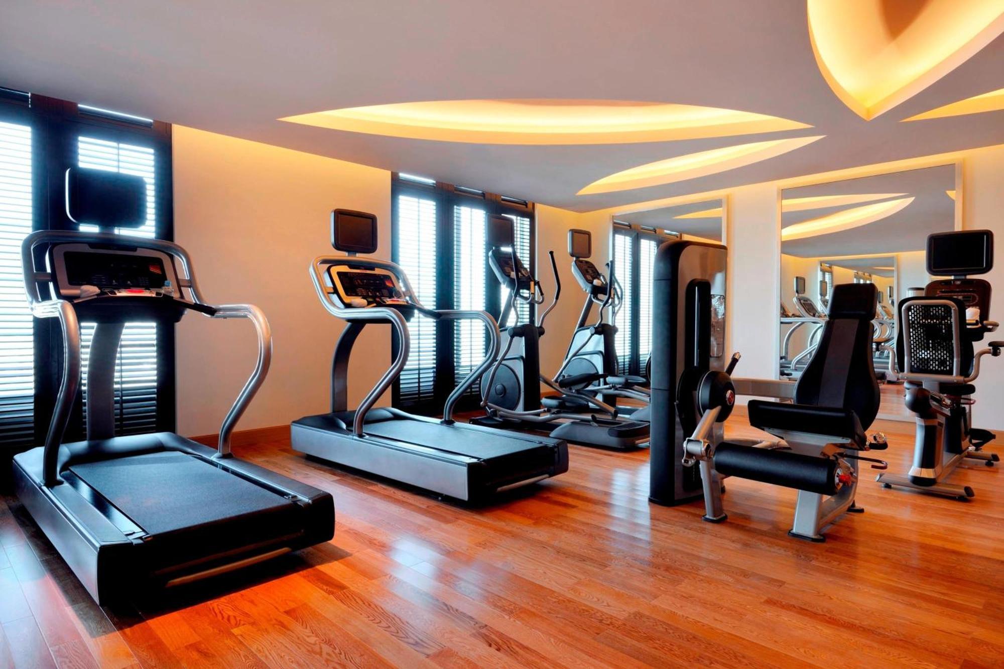 Marriott Executive Apartments Al Jaddaf, Dubai Exterior photo The gym at the W Hotel in Dubai